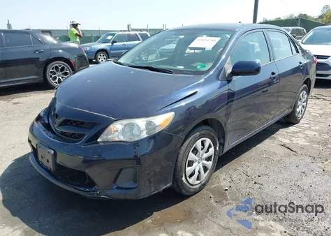 2011 Toyota Corolla Le z USA, uszkodzony, nr VIN 2T1BU4EE5BC748244